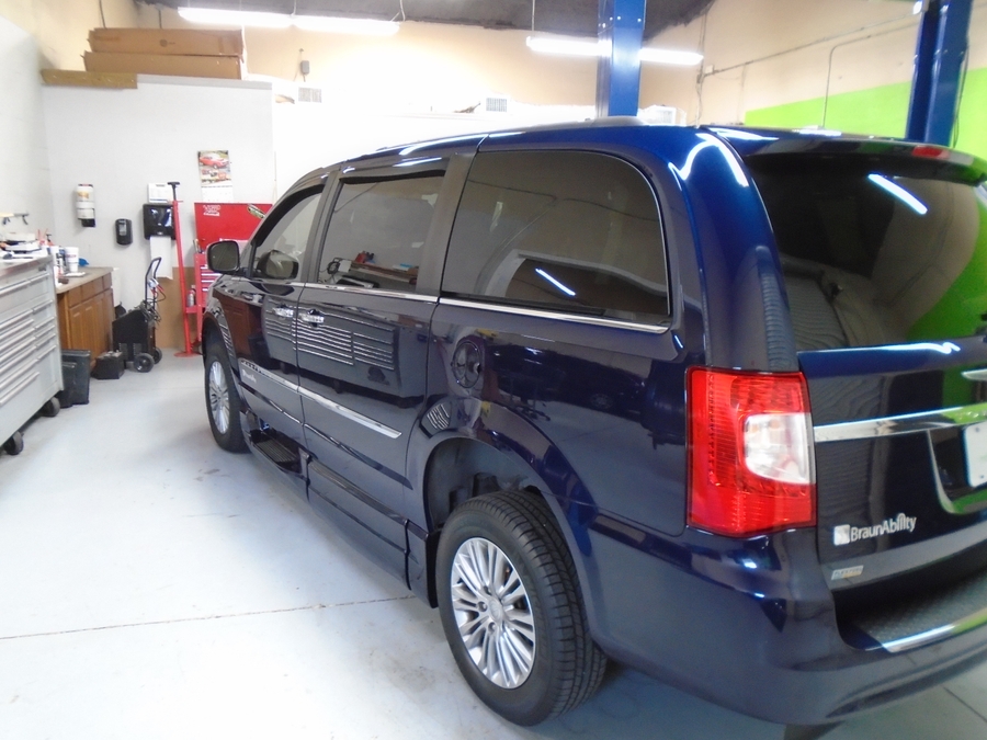 2016 Chrysler Town & Country Touring-L - Photo 1