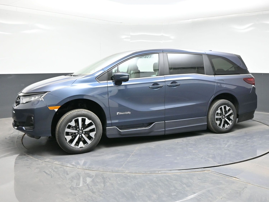 Blue Honda Odyssey image number 2