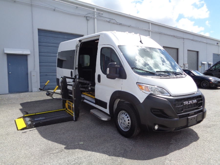 New 2025 RAM PROMASTER  - Fenton Mobility Commercial Side Entry Entry Lift Automatic Ramp