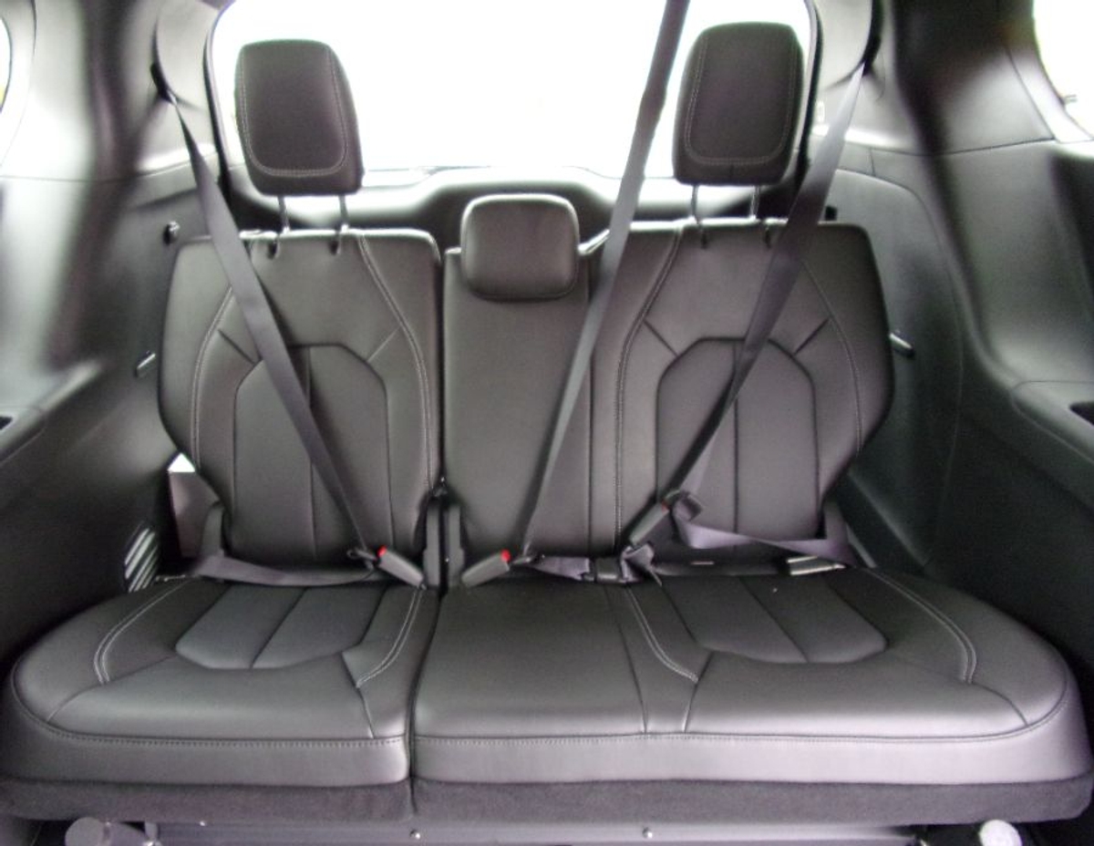 2025 CHRYSLER PACIFICA - Image 15