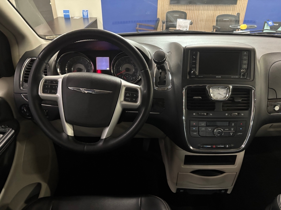 Used 2016 Chrysler Town and Country Touring - VMI Side Entry Entry In Floor Automatic Ramp