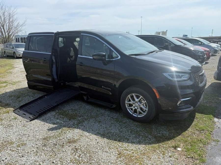 Black Chrysler Pacifica with Side Entry Automatic Fold Out ramp