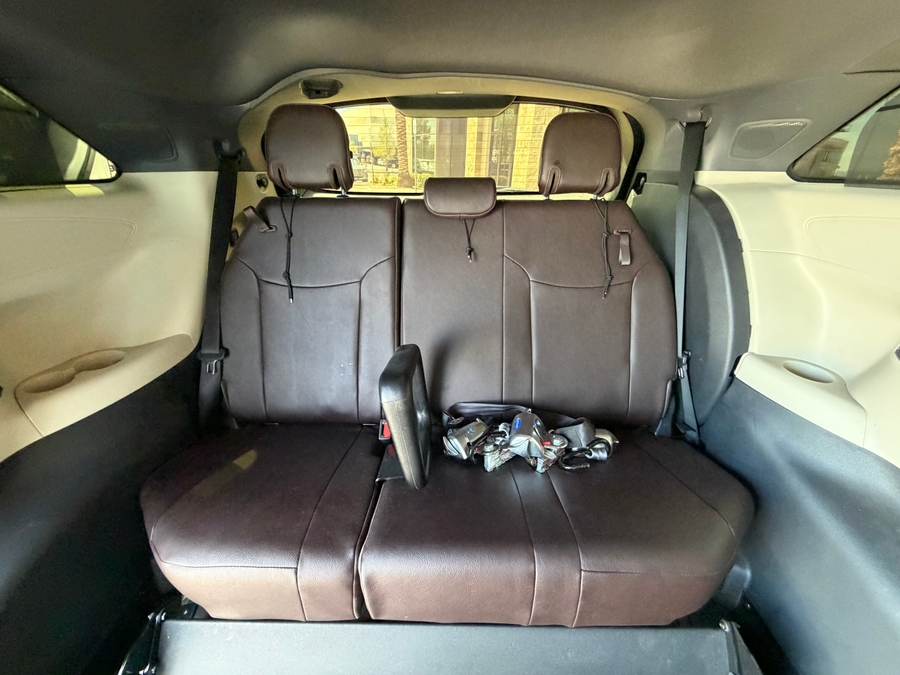 Used 2024 Toyota Sienna Hybrid Platinum - BraunAbility Side Entry Fold Out Automatic Ramp