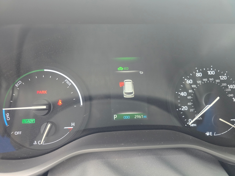 Used 2024 Toyota Sienna Hybrid LE - BraunAbility Rear Entry Entry Fold Out Manual Ramp