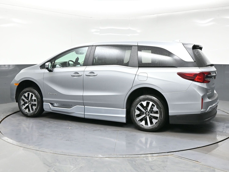 New 2026 Honda Odyssey EX-L - BraunAbility Side Entry Entry In Floor Automatic Ramp
