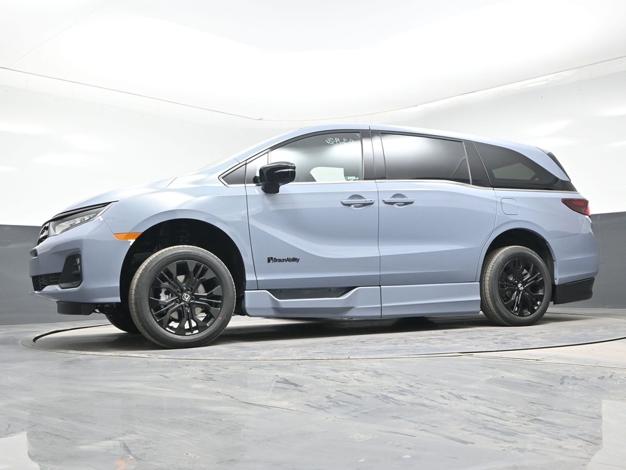 New 2026 Honda Odyssey Sport - BraunAbility Side Entry Entry In Floor Automatic Ramp