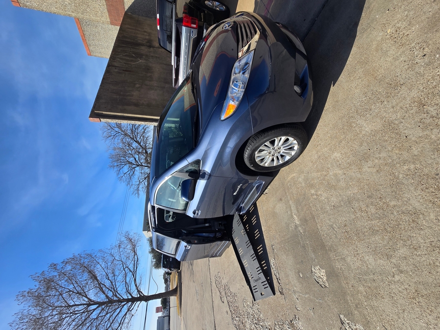 Used 2017 Toyota Sienna XLE - BraunAbility Side Entry Entry Fold Out Automatic Ramp