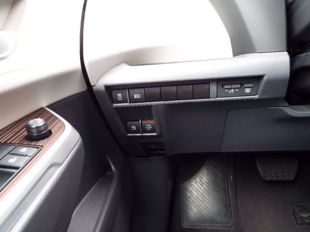 2024 TOYOTA SIENNA - Image 12