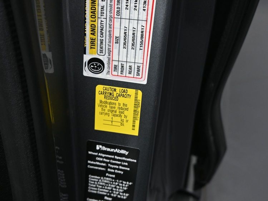 New 2026 Toyota Sienna Hybrid XLE Add - BraunAbility Side Entry Fold Out Automatic Ramp