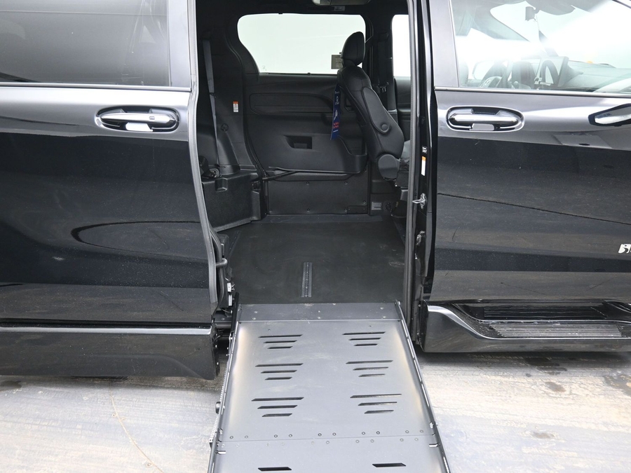 Black Toyota Sienna image number 11