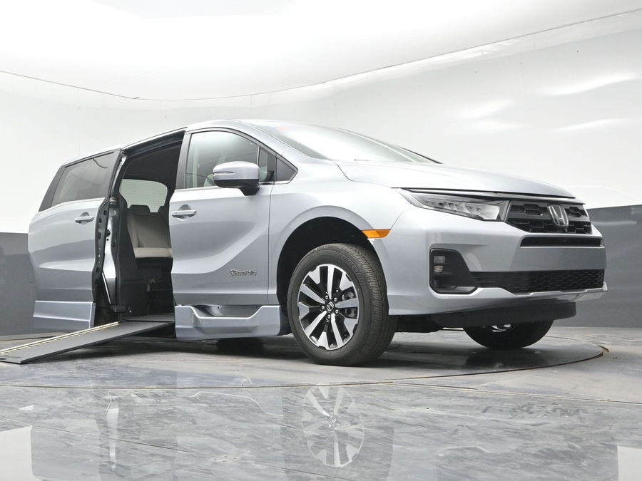 New 2026 Honda Odyssey EX-L - BraunAbility Side Entry In Floor Automatic Ramp