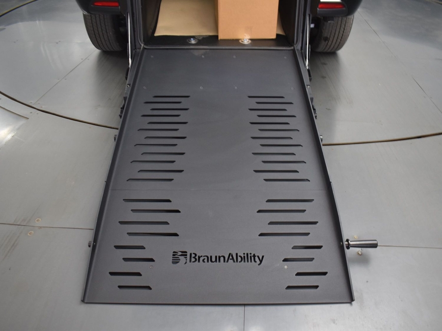 New 2025 Chrysler Pacifica Select Safety - BraunAbility Rear Entry Entry Fold Out Manual Ramp