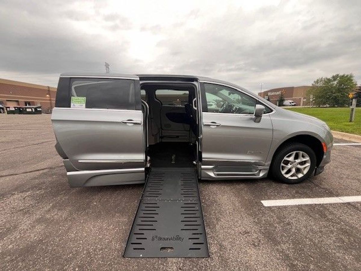 2019 Chrysler Pacifica Touring L Plus
