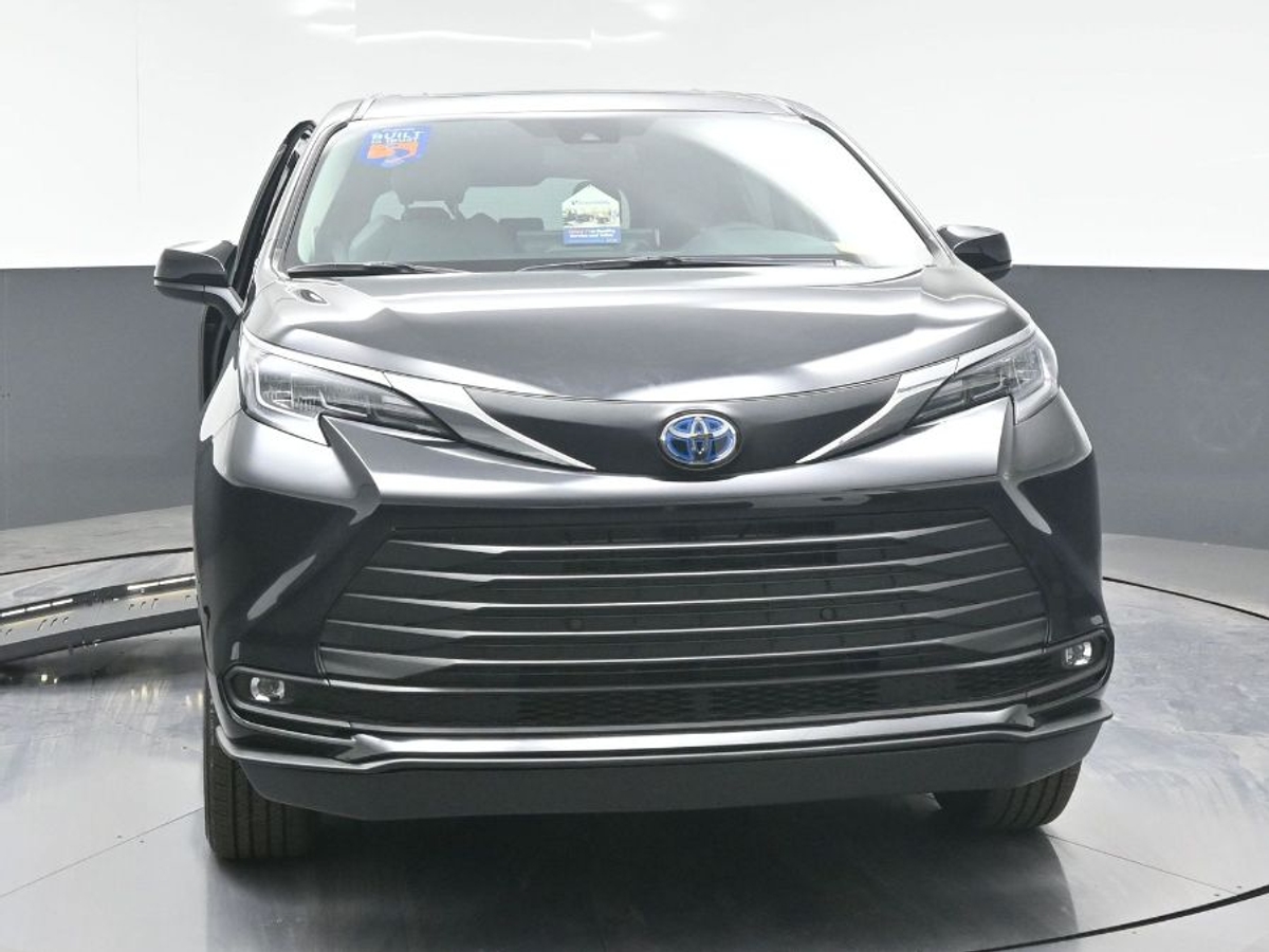 2025 TOYOTA SIENNA - Image 20