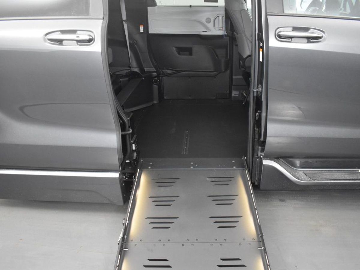 2025 TOYOTA SIENNA - Image 12