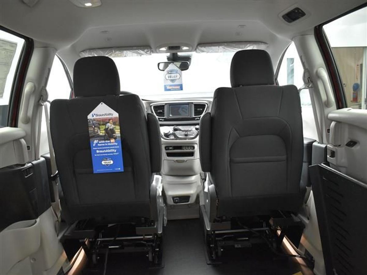 2023 CHRYSLER VOYAGER - Image 20