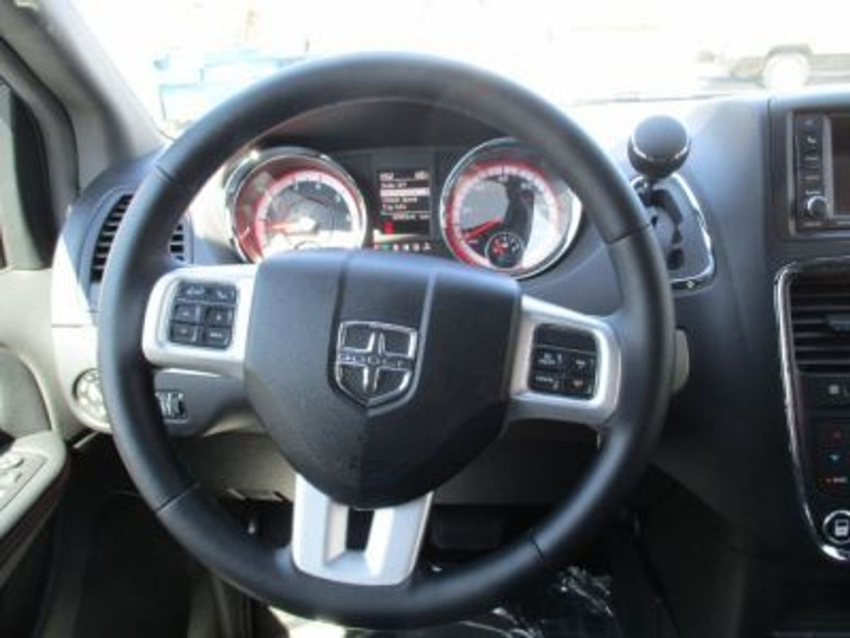 Red Dodge Grand Caravan image number 9