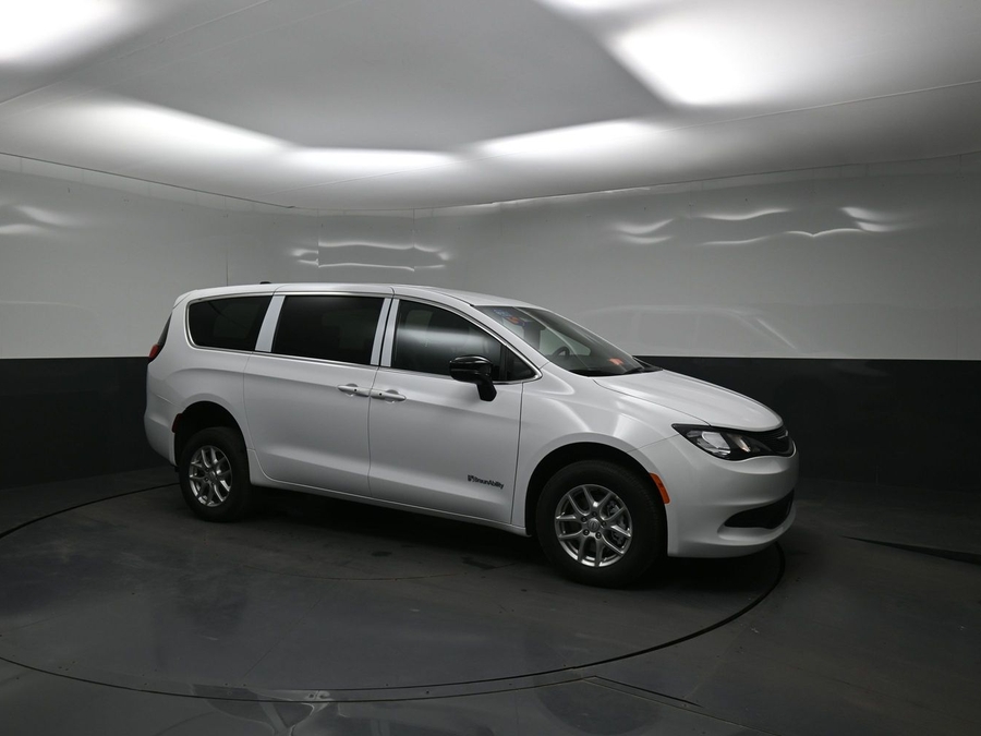 New 2026 Chrysler Voyager LX - BraunAbility Rear Entry Fold Out Manual Ramp
