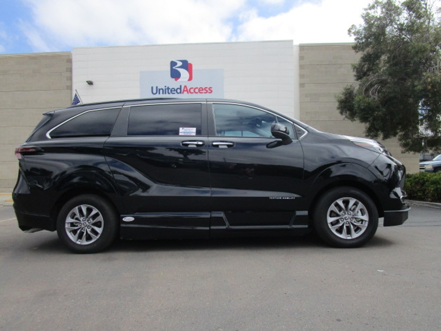 Used 2024 Toyota Sienna Hybrid XLE Base - VMI Side Entry Entry In Floor Automatic Ramp