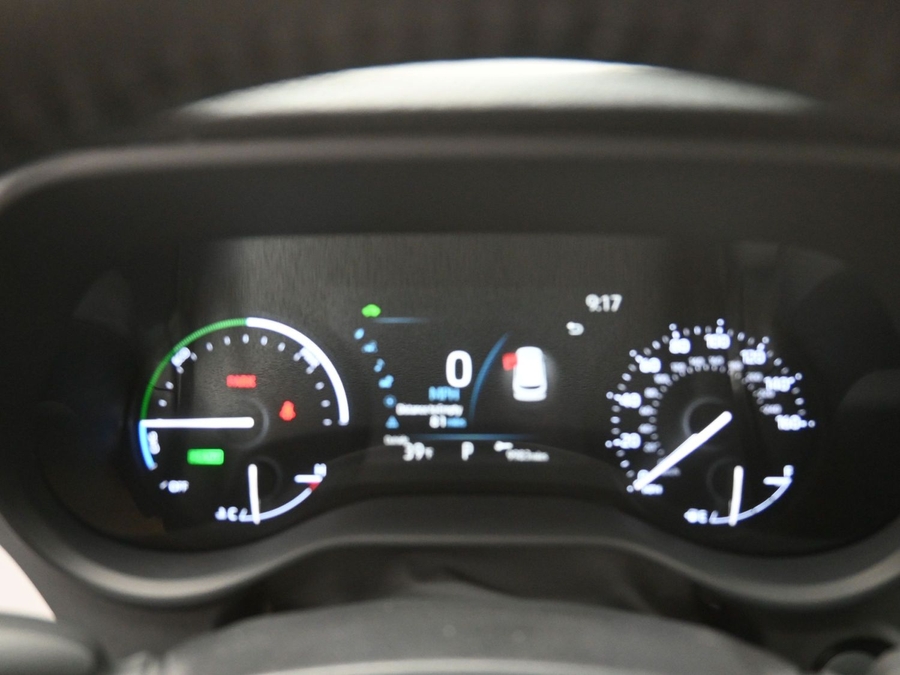 Imagen de la Toyota Sienna negra número 15