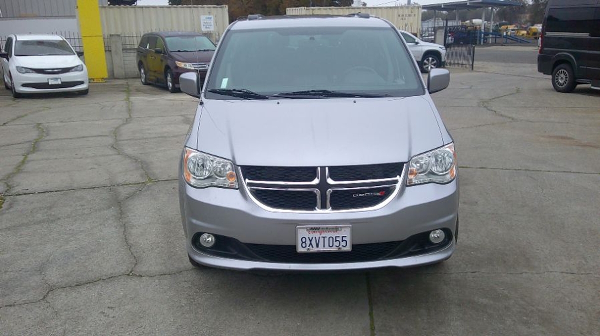 2018 DODGE GRAND CARAVAN - Image 2