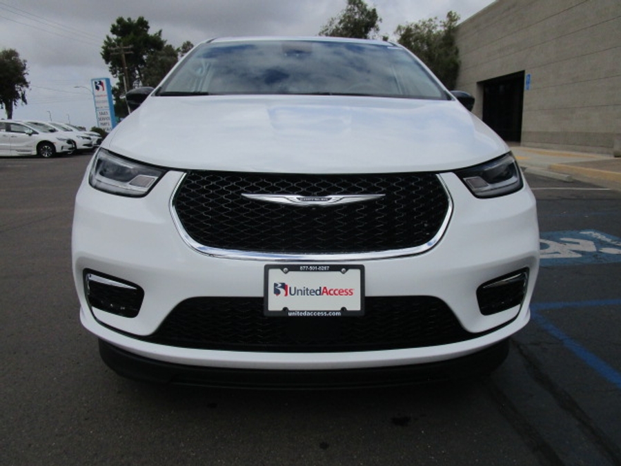 Used 2024 Chrysler Pacifica Touring L - BraunAbility Side Entry Entry In Floor Automatic Ramp