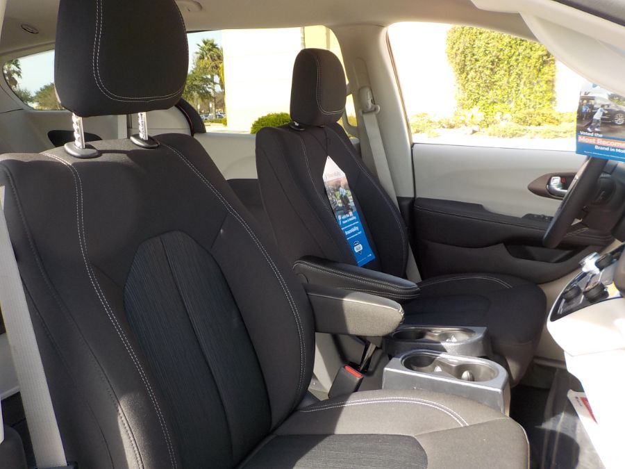 2022 CHRYSLER VOYAGER - Image 15