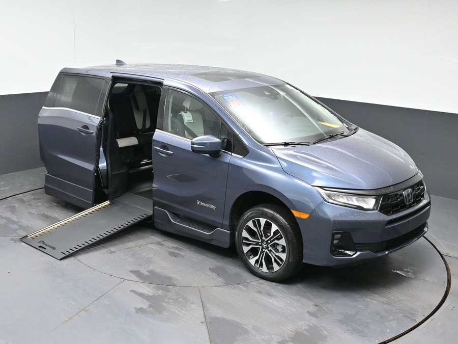 New 2026 Honda Odyssey Elite - BraunAbility Side Entry In Floor Automatic Ramp