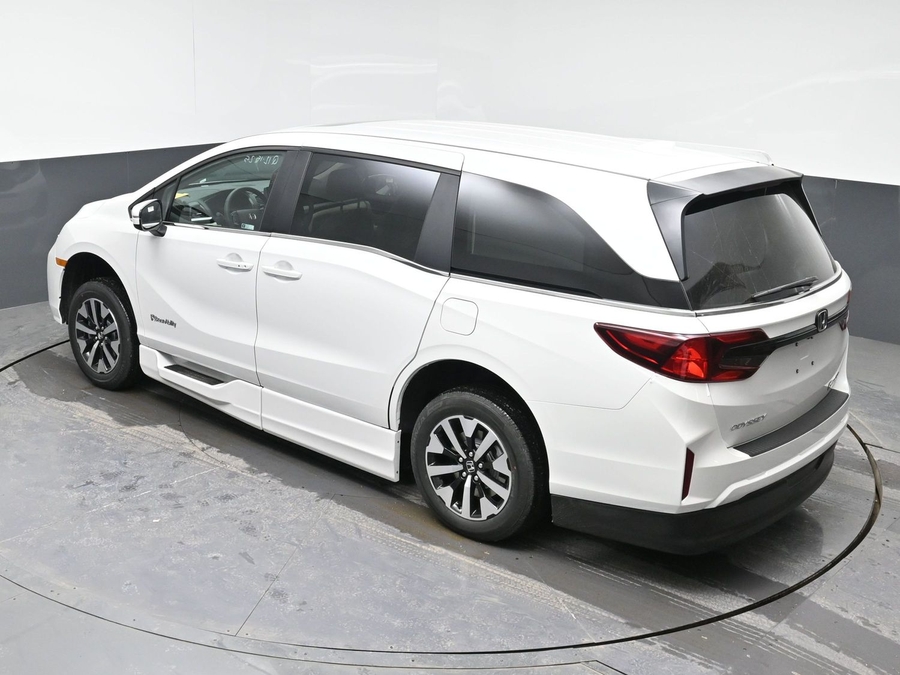 New 2026 Honda Odyssey EX-L - BraunAbility Side Entry Entry In Floor Automatic Ramp