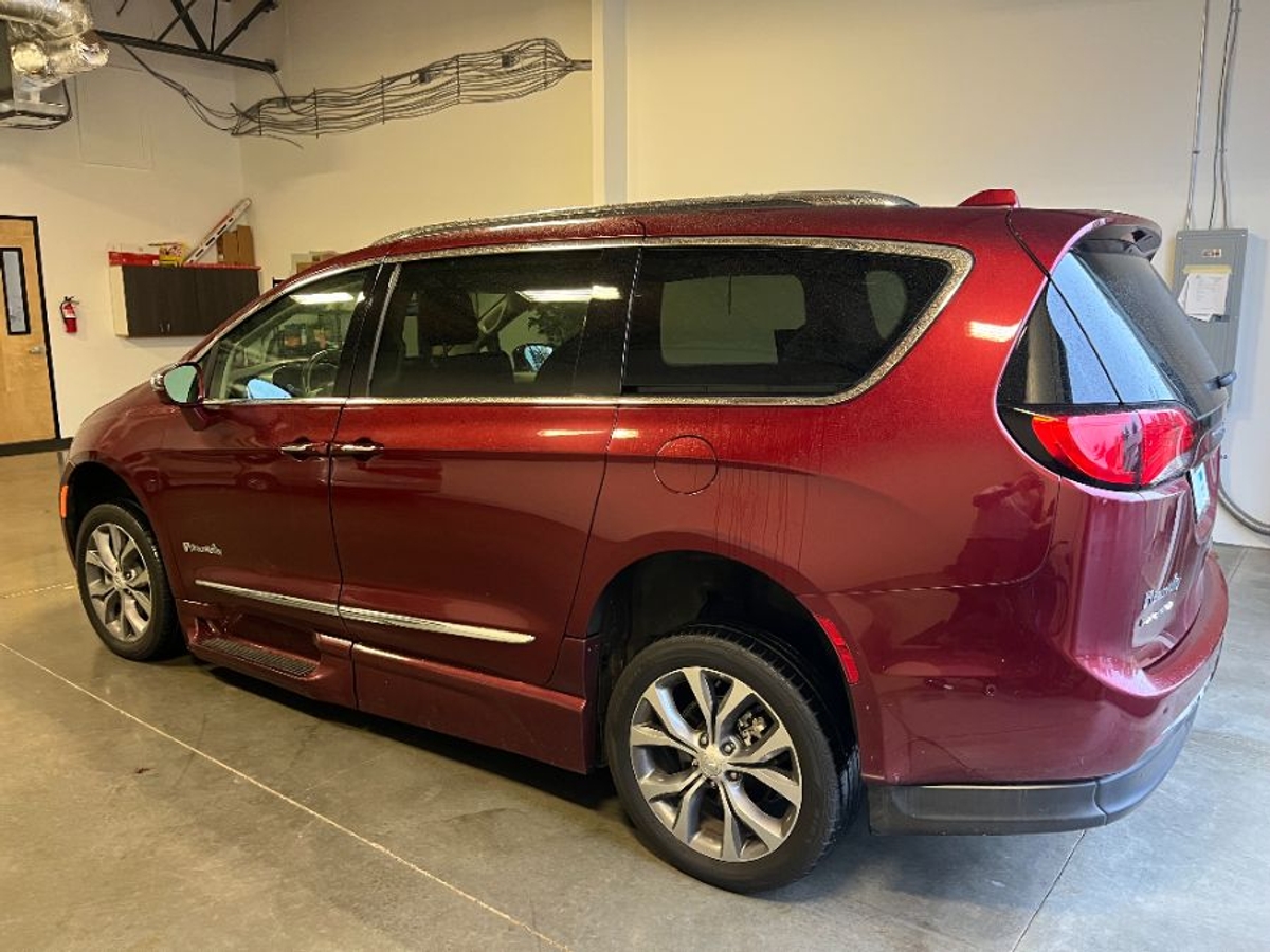 2018 CHRYSLER PACIFICA - Image 5