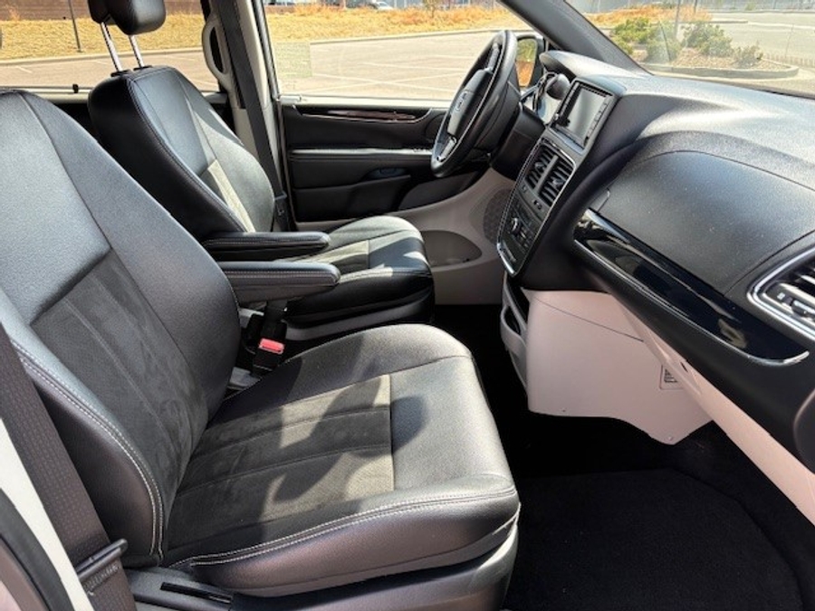 Used 2019 Dodge Grand Caravan SXT - VMI Side Entry Entry In Floor Automatic Ramp