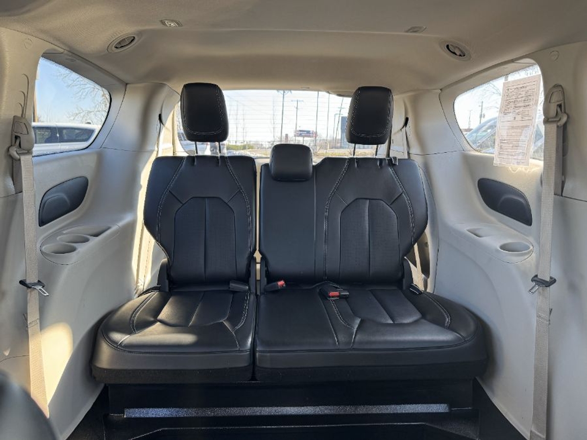 2024 CHRYSLER PACIFICA - Image 18