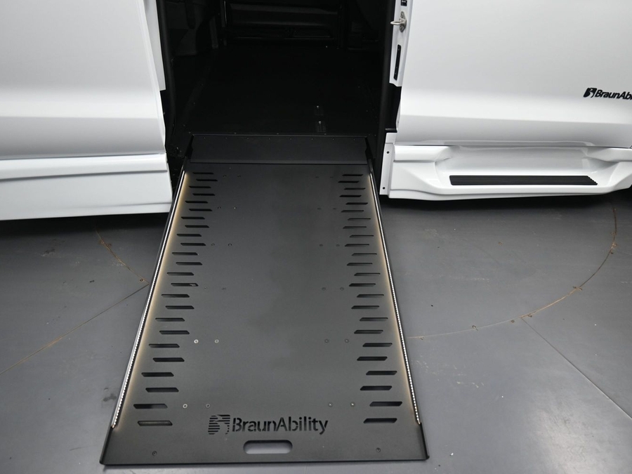 New 2026 Chrysler Pacifica Select Sport - BraunAbility Side Entry In Floor Automatic Ramp