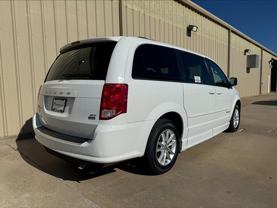 Used 2016 Dodge Grand Caravan SXT - BraunAbility Side Entry Entry Fold Out Manual Ramp