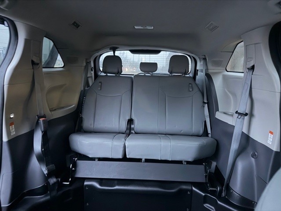 Used 2024 Toyota Sienna Hybrid XLE Plus - BraunAbility Side Entry Entry Fold Out Automatic Ramp