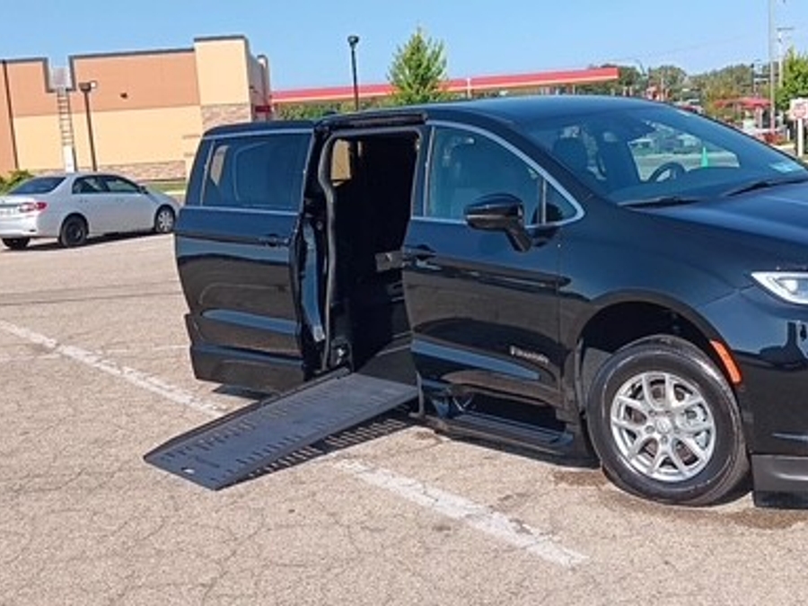 Black Chrysler Pacifica with Side Entry Automatic Fold Out ramp