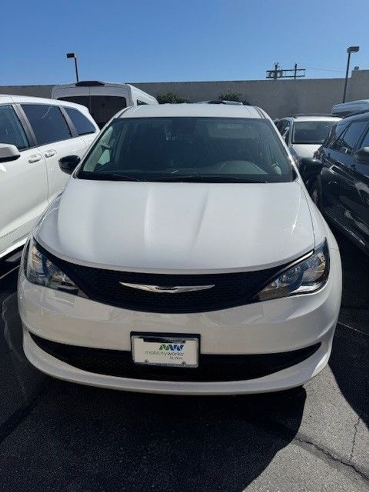 2024 CHRYSLER VOYAGER - Image 8