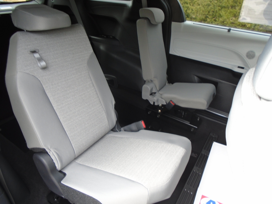 2025 TOYOTA SIENNA - Image 10