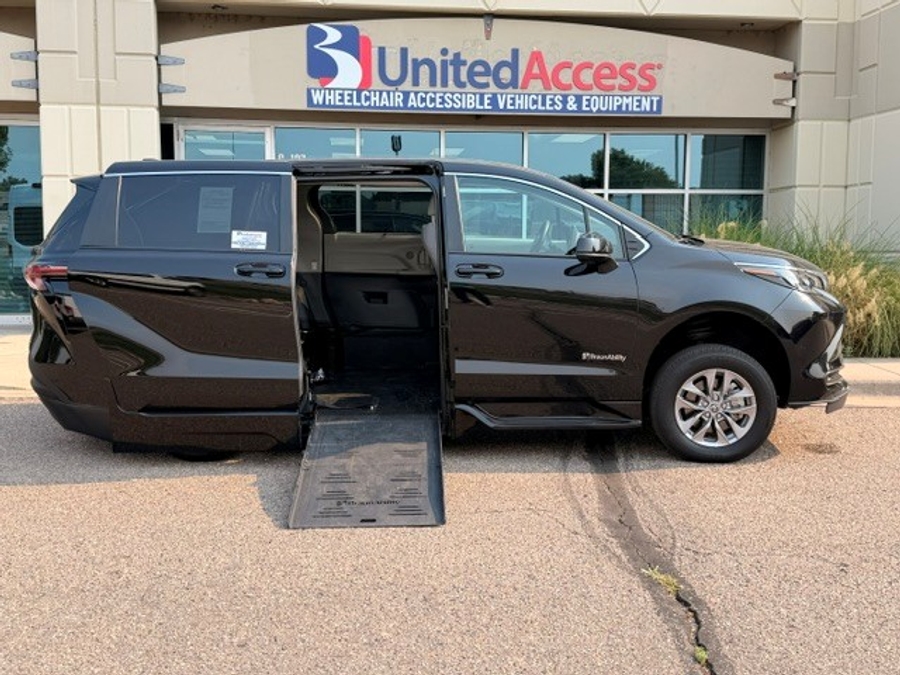 Used 2024 Toyota Sienna Hybrid LE - BraunAbility Side Entry Fold Out Automatic Ramp