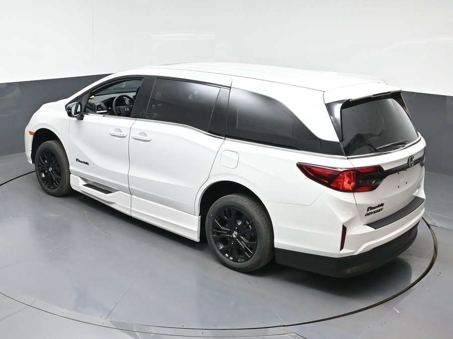 New 2026 Honda Odyssey Sport - BraunAbility Side Entry Entry In Floor Automatic Ramp