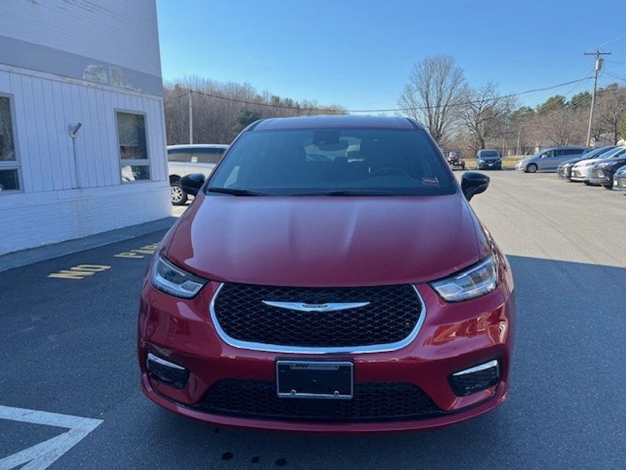 Red Chrysler Pacifica image number 4