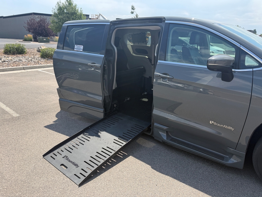 Used 2023 Chrysler Pacifica Touring L Plus - BraunAbility Side Entry Fold Out Automatic Ramp