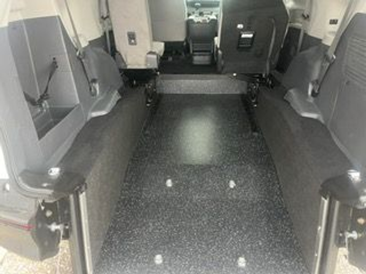 2024 TOYOTA SIENNA - Image 11