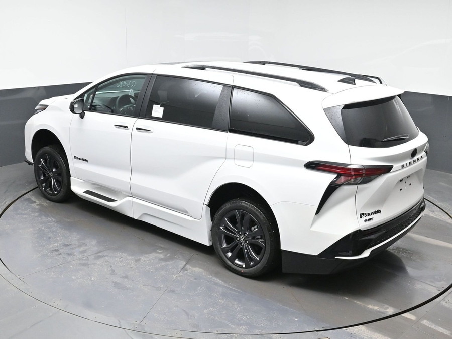 New 2026 Toyota Sienna Hybrid XSE Sport - BraunAbility Side Entry In Floor Automatic Ramp