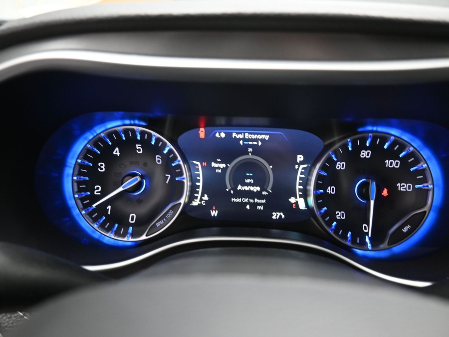 New 2025 Chrysler Pacifica Select Plus - BraunAbility Side Entry Entry In Floor Automatic Ramp