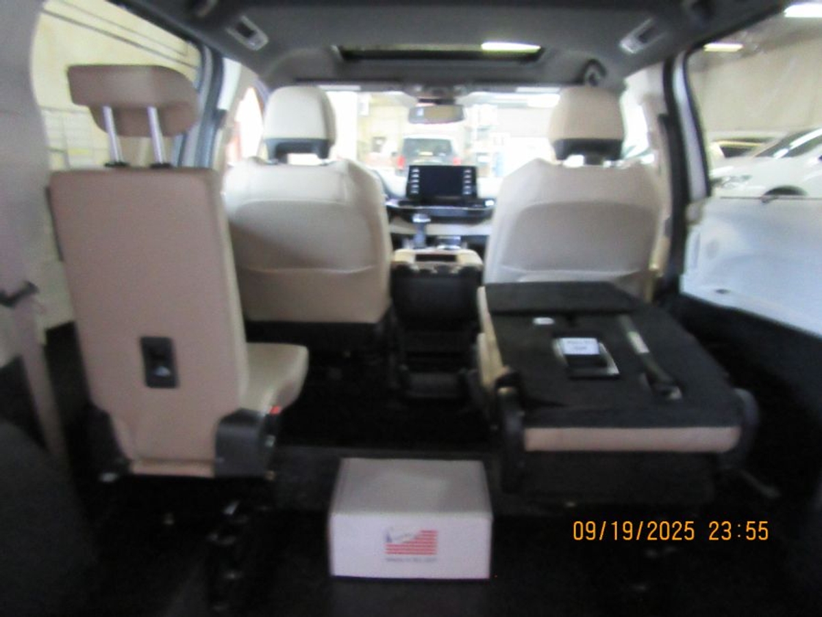 2024 TOYOTA SIENNA - Image 23