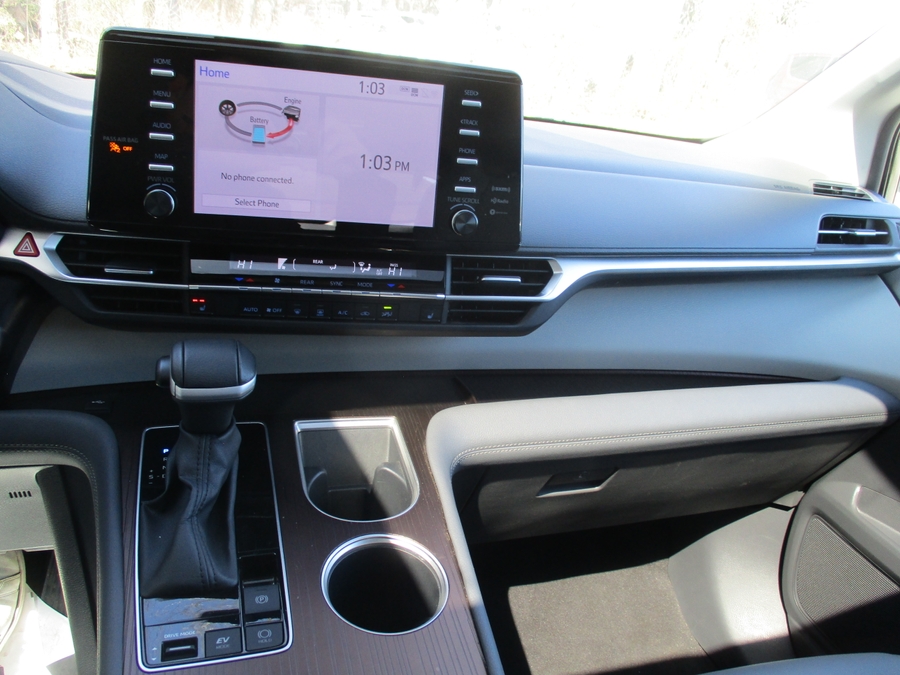 Black Toyota Sienna image number 4