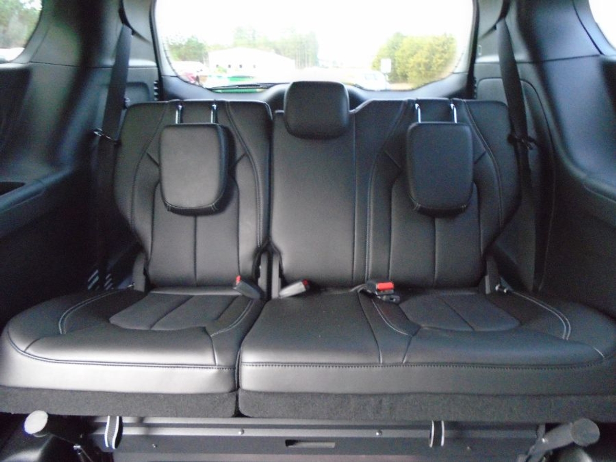 2025 CHRYSLER PACIFICA - Image 12