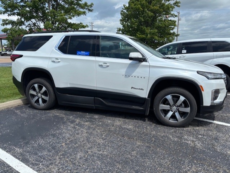 Used 2022 Chevrolet Traverse 3LT - BraunAbility Side Entry Entry In Floor Automatic Ramp