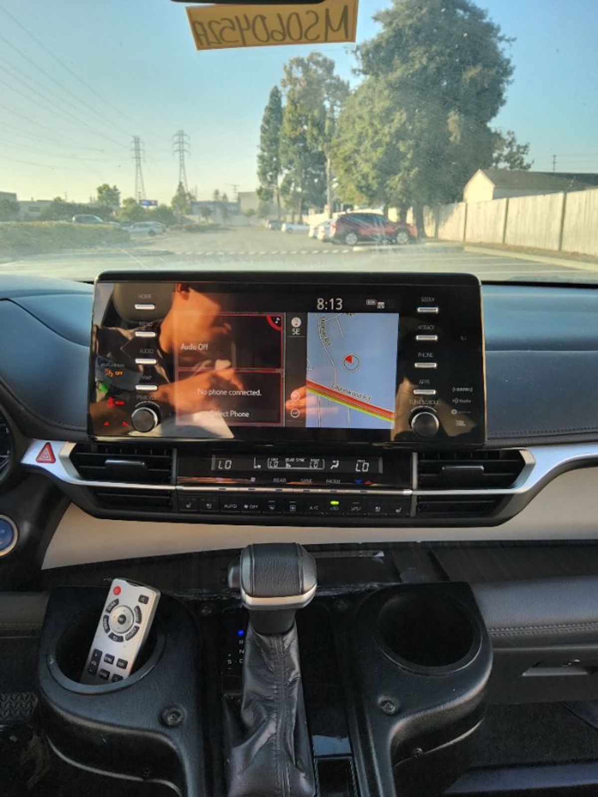 Grey Toyota Sienna image number 10